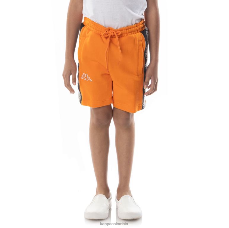 Kappa niños shorts con cinta del logo naranja B8N4D625